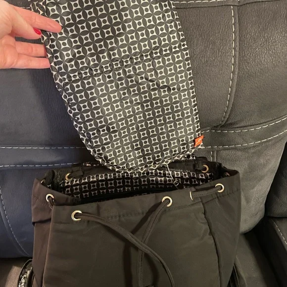 Fisher-Price Quilted Black diaper Backpack - Picture 7 of 8